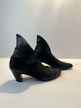 Nilo Italian Leather Black Shoes Women Size 6.5 B Foldable Heel